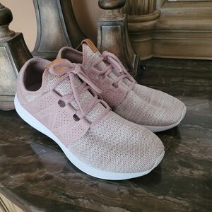 New Balance Athletic Shoes Size 9